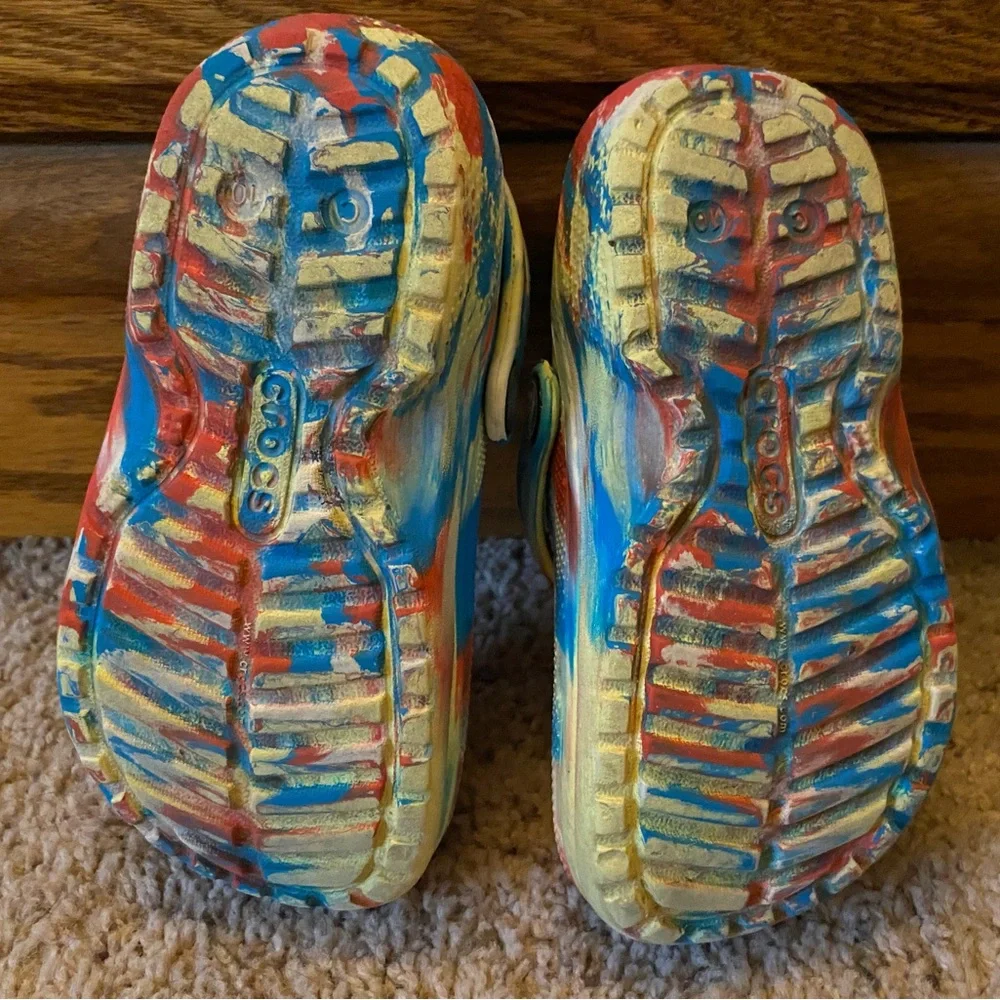 CROCS tie dye